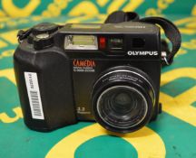 Olympus Digital Camera C-3030 Zoom