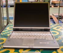 Fujitsu Lifebook S7110 Laptop
