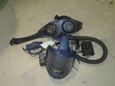 Sundstrom SR 700 breathing apperatus, with battery and charger unit