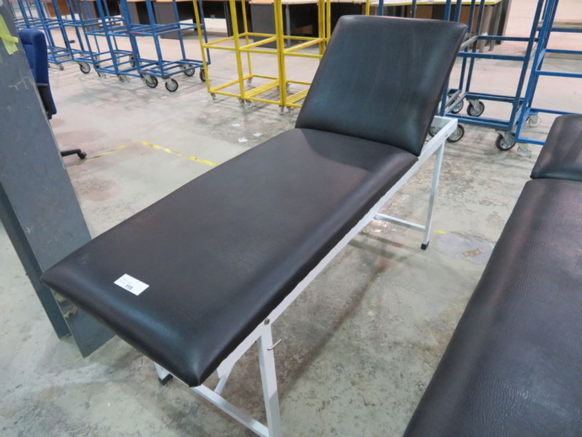 Medical/Treatment table - Bild 3 aus 3