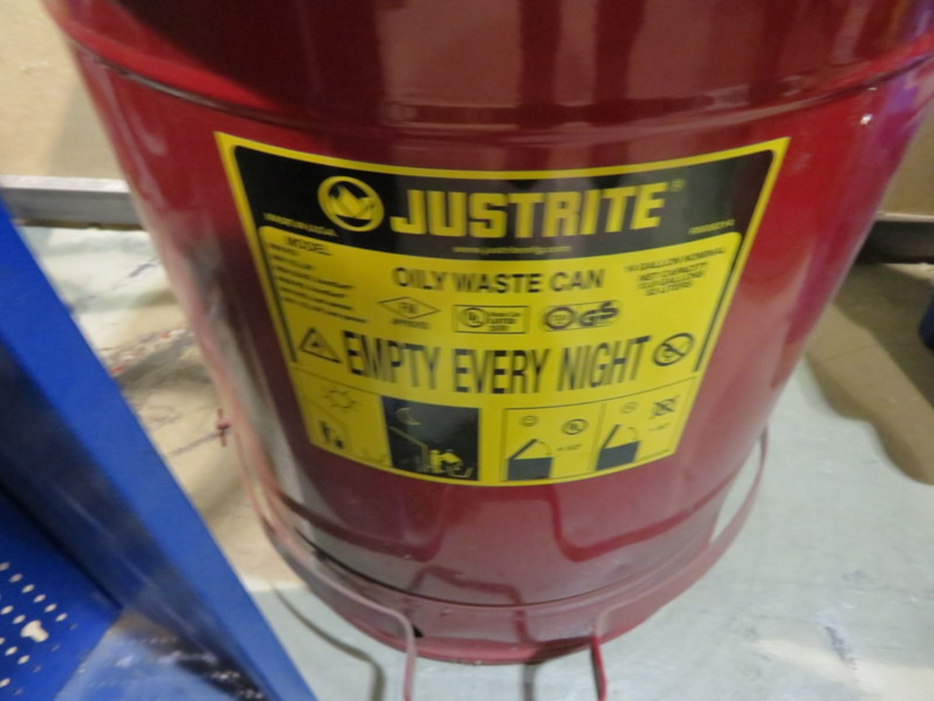 Justrite 14 Gallon oily waste tank bin & wall mounted cabinet - Image 3 of 4