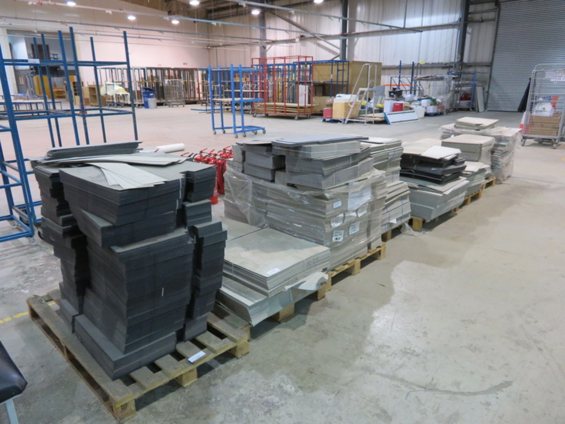 Manufacturing/Packing card x8 pallets - various sizes & cuts