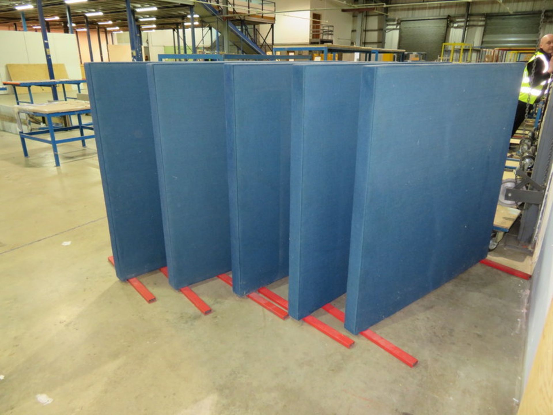 5x Free standing double sided notice boards / dividers - 1520 x 85x 1440mm (LxDxH) - Bild 2 aus 2