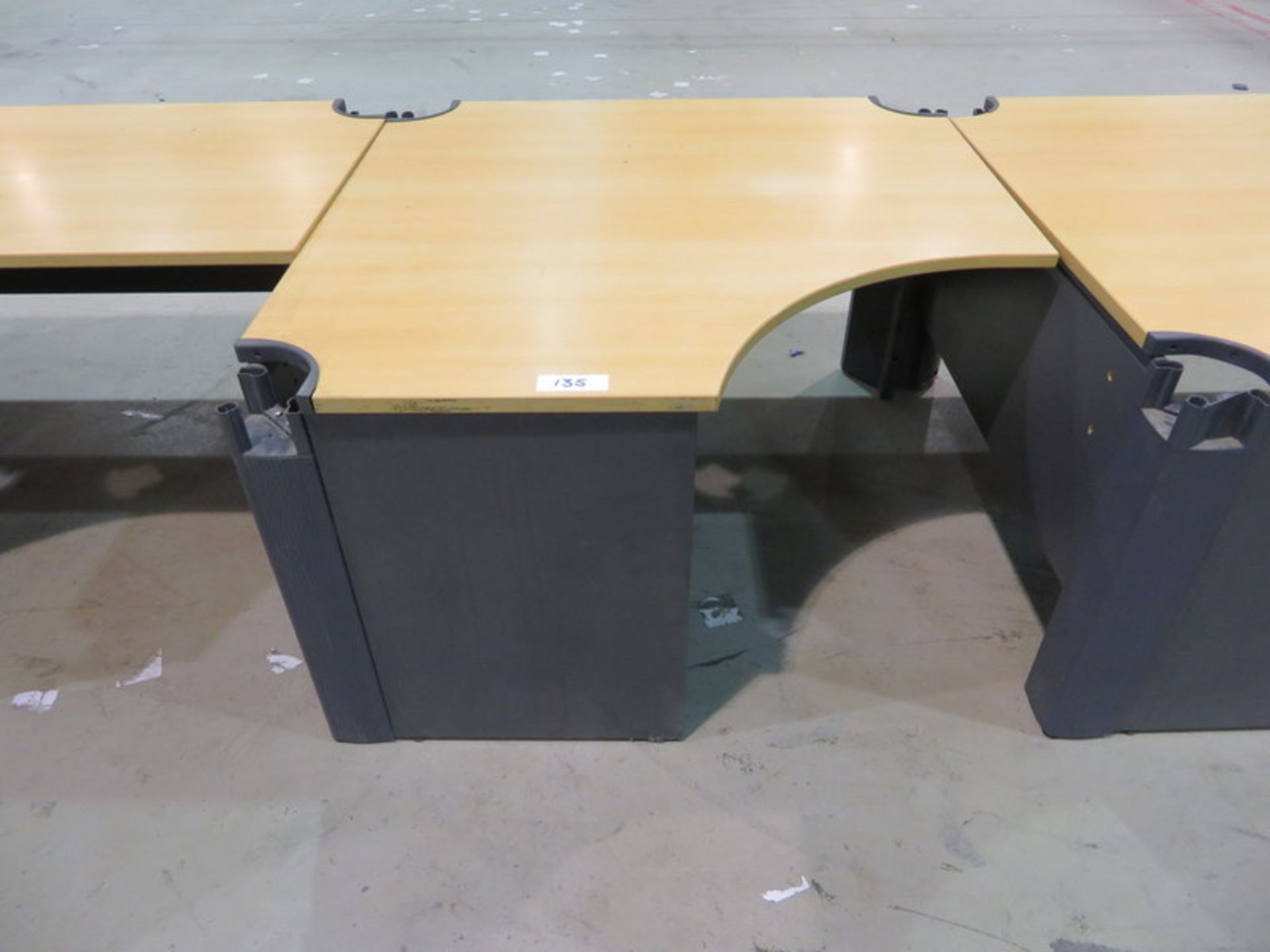 6x Office desk (right handed) & 1x Office desk (left handed) - Image 4 of 8