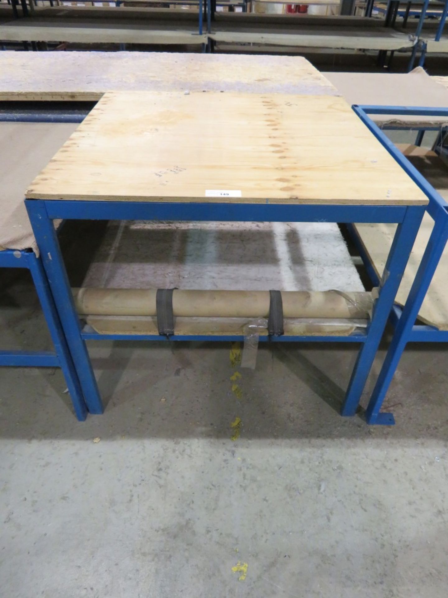 Metal frame wooden top work bench - 1000 x 1000 x 900mm (LxDxH)