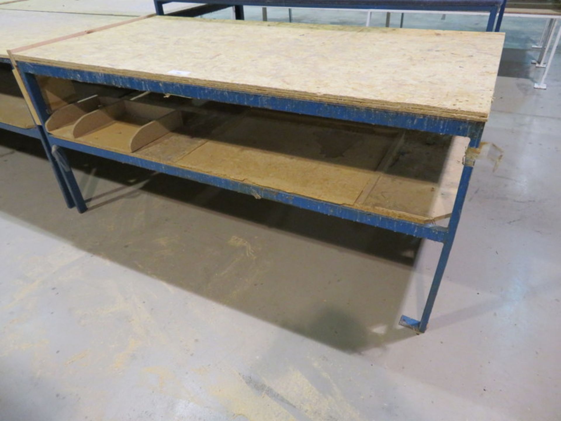 Metal frame wooden top work bench - 2000 x 1000 x 880mm (LxDxH)