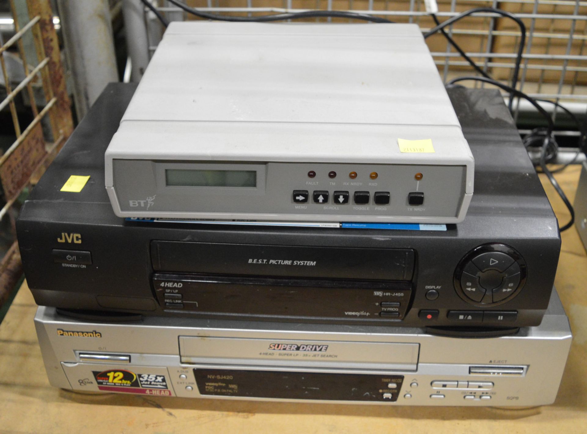 5x Toshiba DVD Video Recorders DR19DT, Naiko DVD, 2x VHS Machines, 2x Sanyo Pacemachine RT - Image 3 of 5