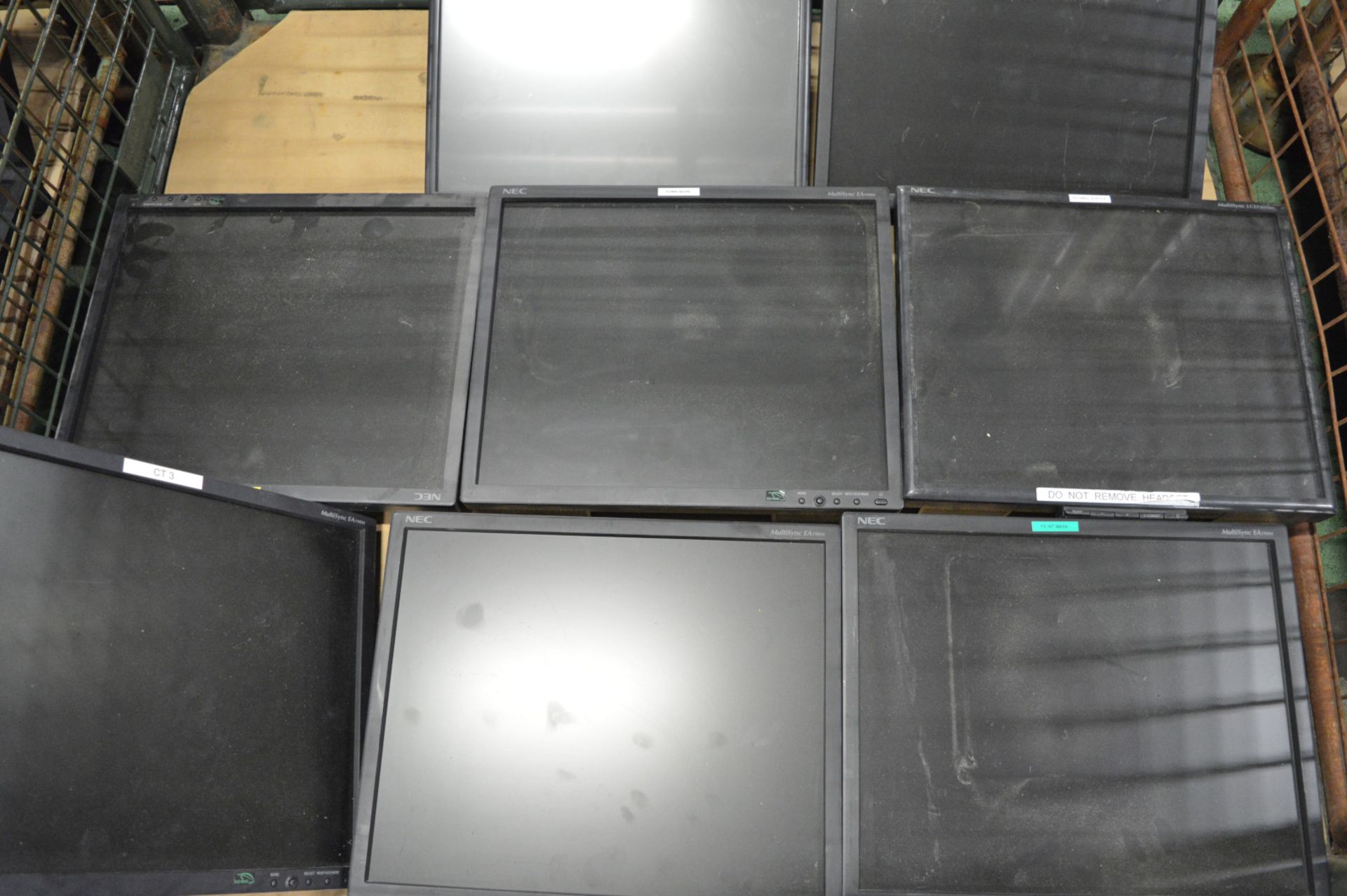 8x 19" Flat Screen Monitors. - Image 2 of 2