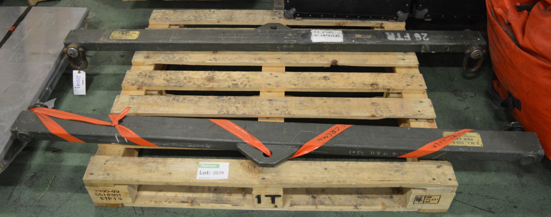 2x Hydrogas Lifting Beams - SWL 335kg per end.