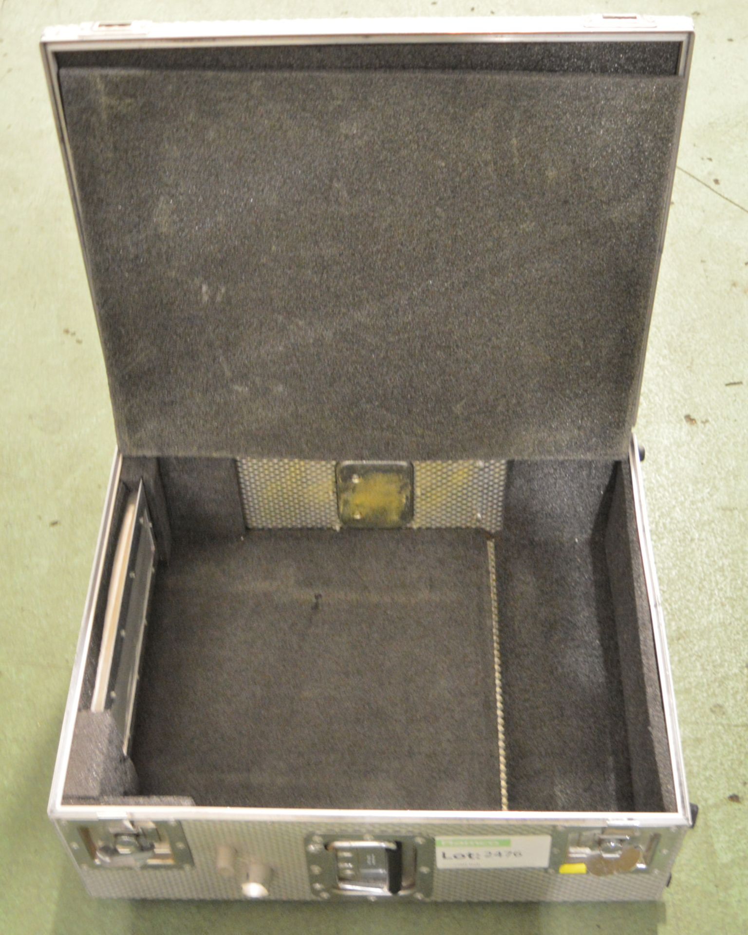 Aluminium Carry Case 550mm x 450mm x 210mm. - Image 2 of 2