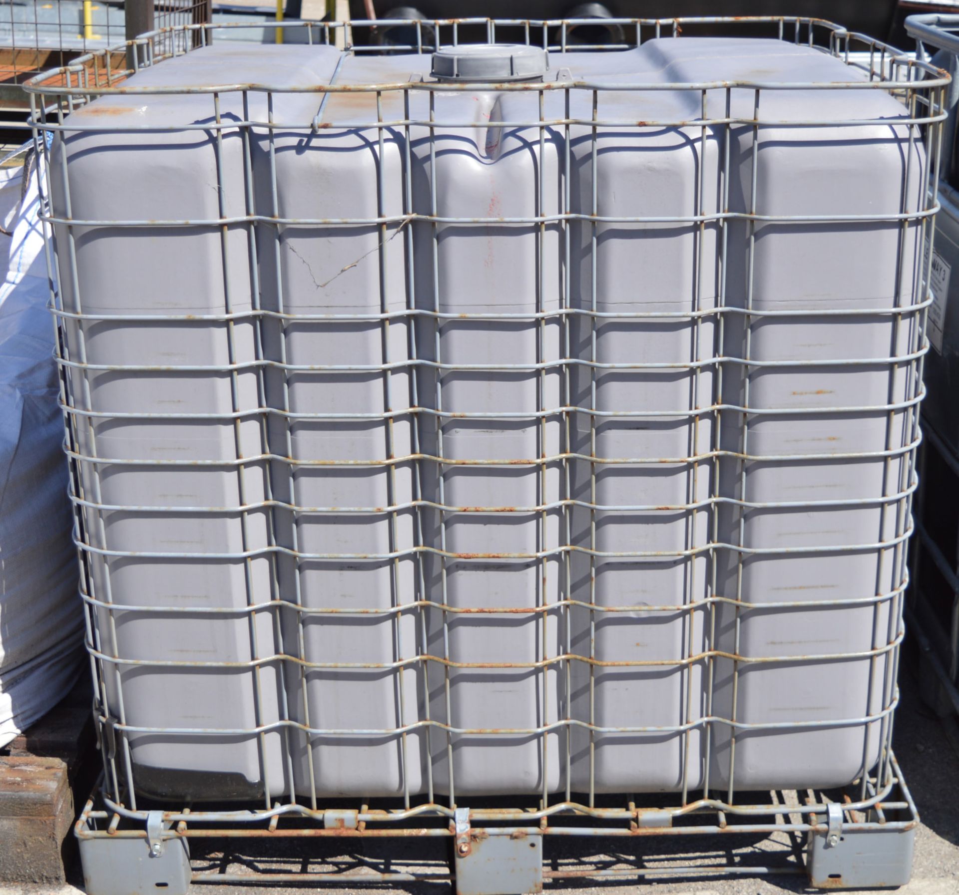 1x 1000ltr Intermediate Bulk Container.