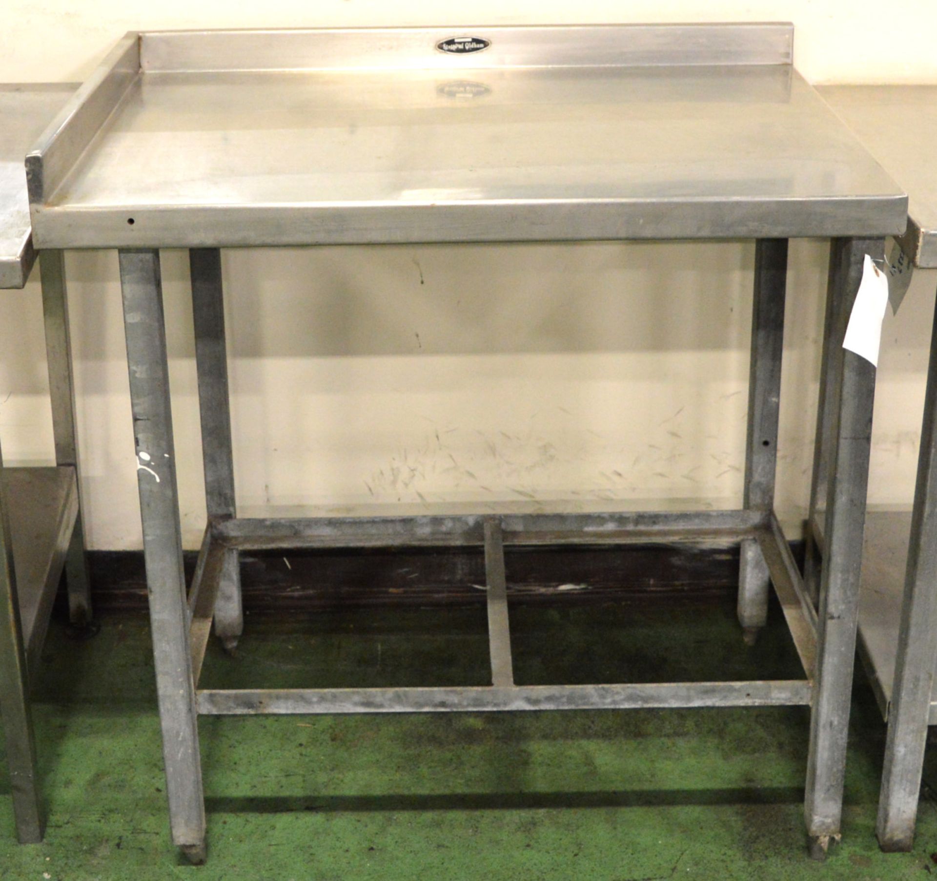 Stainless Steel Table 910mm x 610mm x 870mm high.