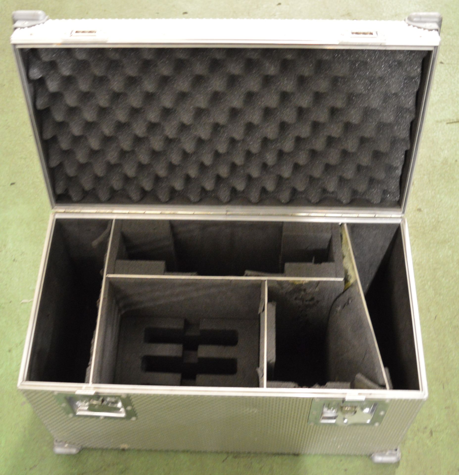 Aluminium Carry Case 560mm x 300mm x 330mm. - Image 2 of 2