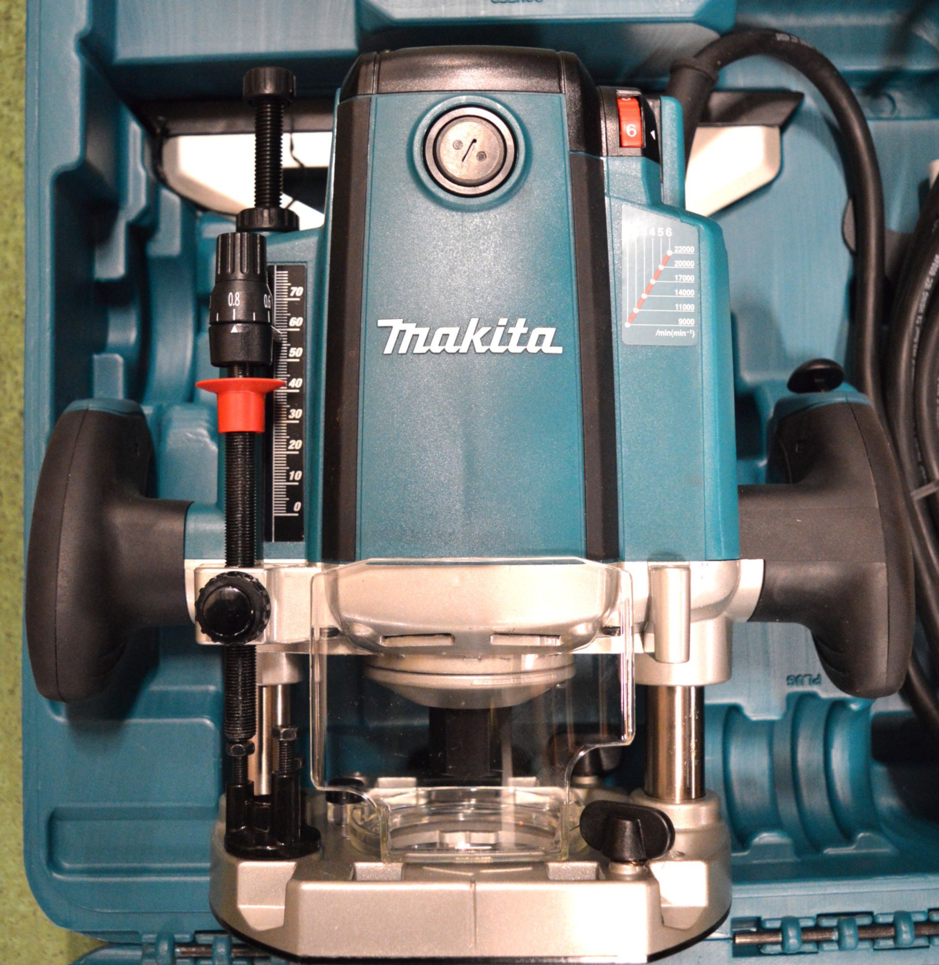 Makita Router RP2301FC 2100W 110V - Brand new in box. - Image 2 of 2
