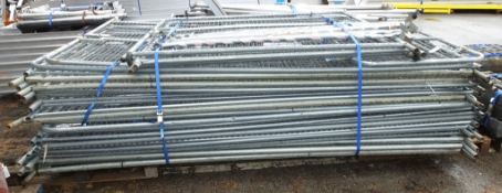 28x Heraus fencing panels with 34x weighted feet blocks, bucket of clamps - Please note th