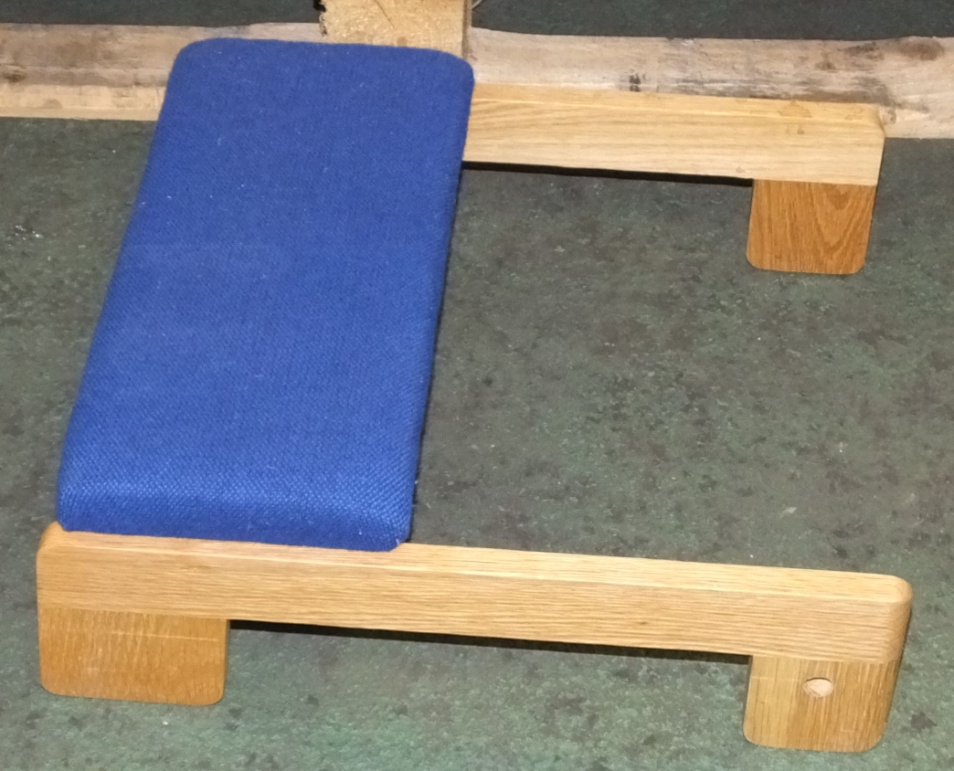 30x Wooden padded kneeling stools - Image 2 of 2