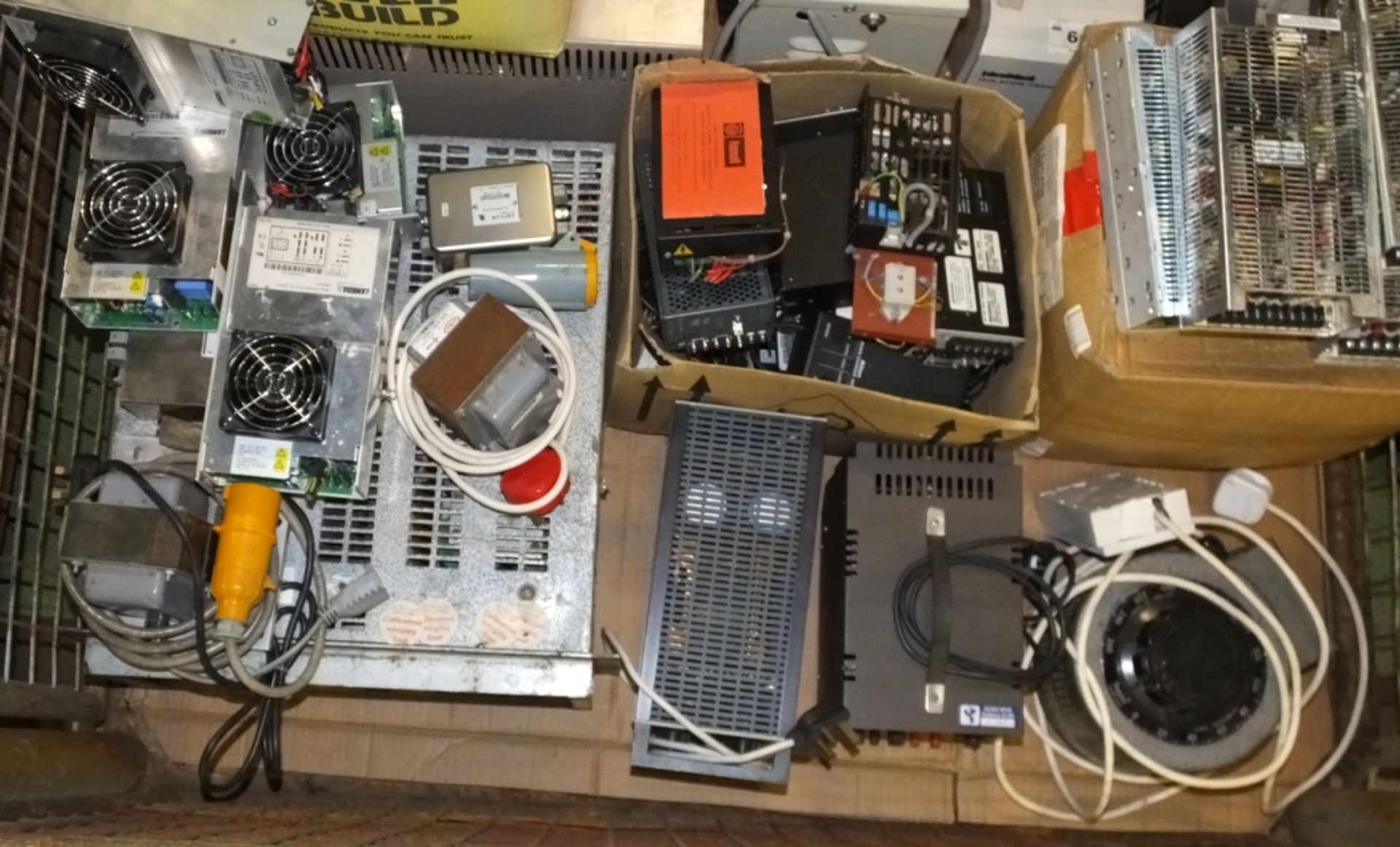 Various power supplies - Image 4 of 4