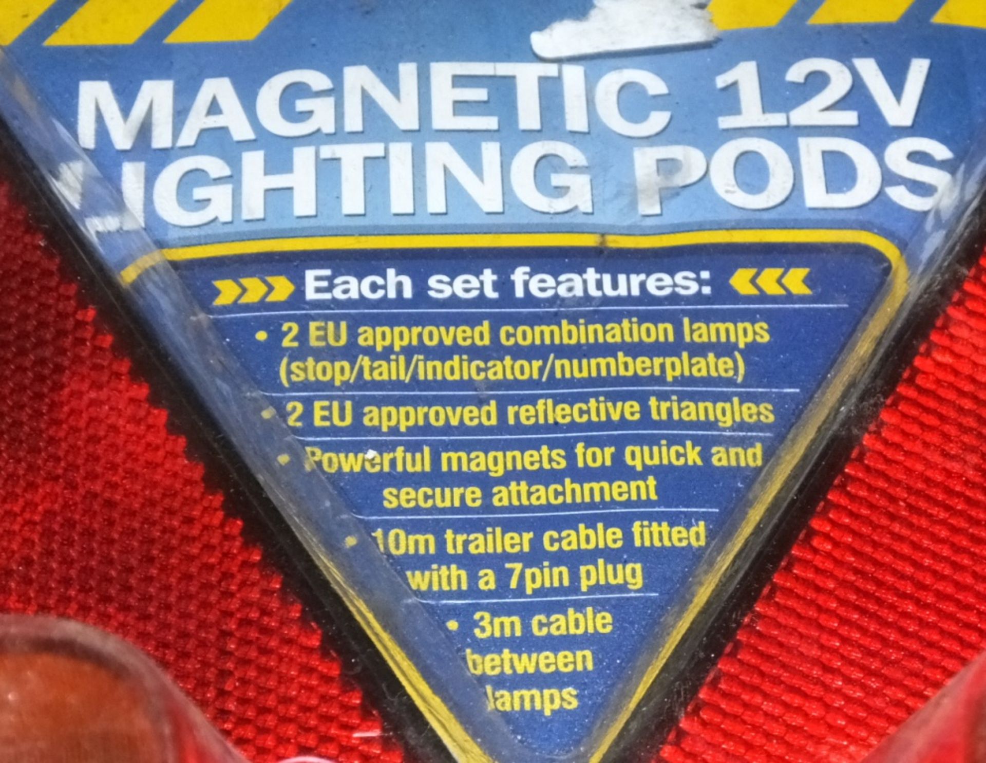 Maypole Magentic 12V lighting pods - MP44922 - 10M x 3M - Image 2 of 3