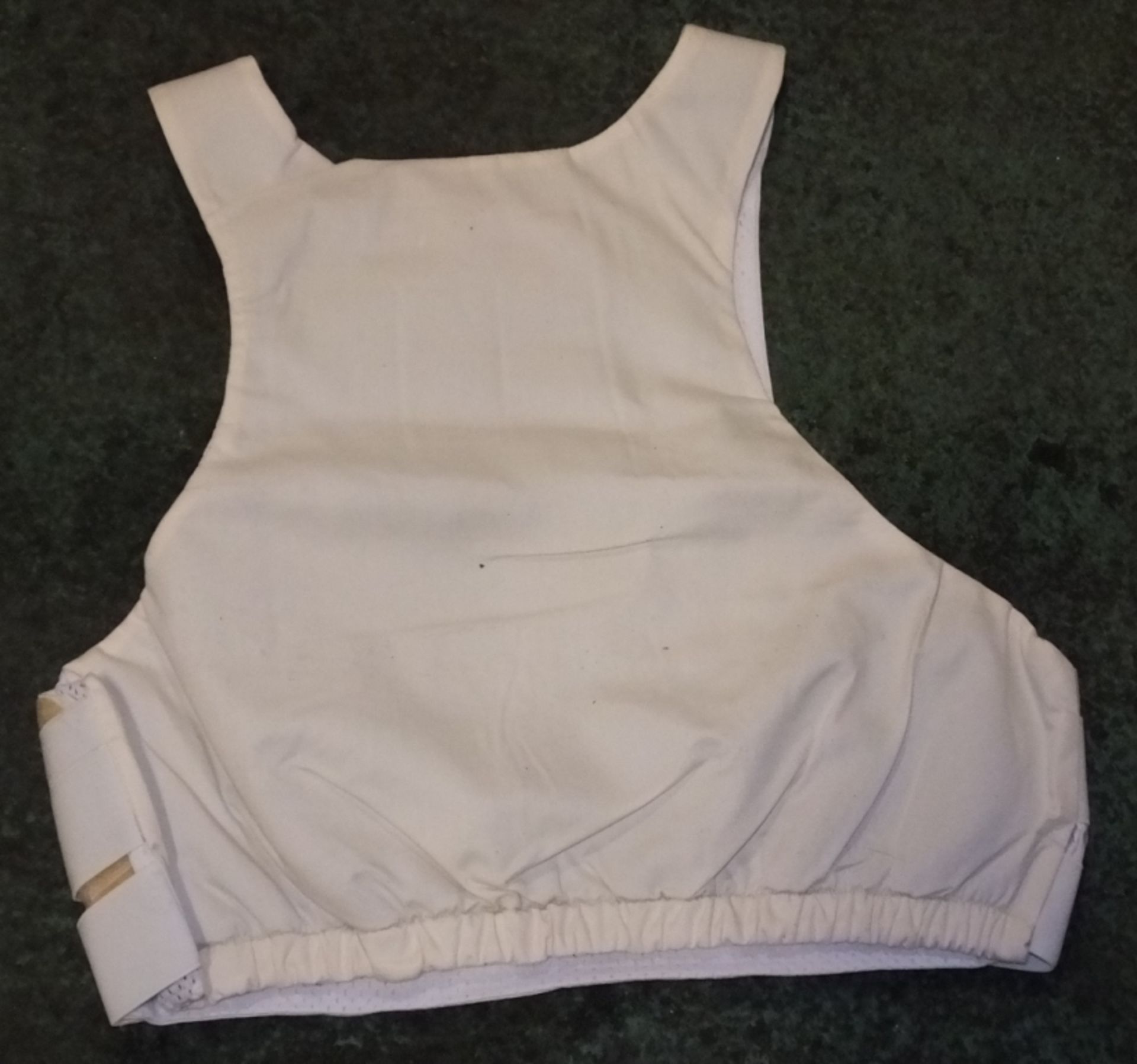 4x Upper body discreet soft armour vest - Image 3 of 3