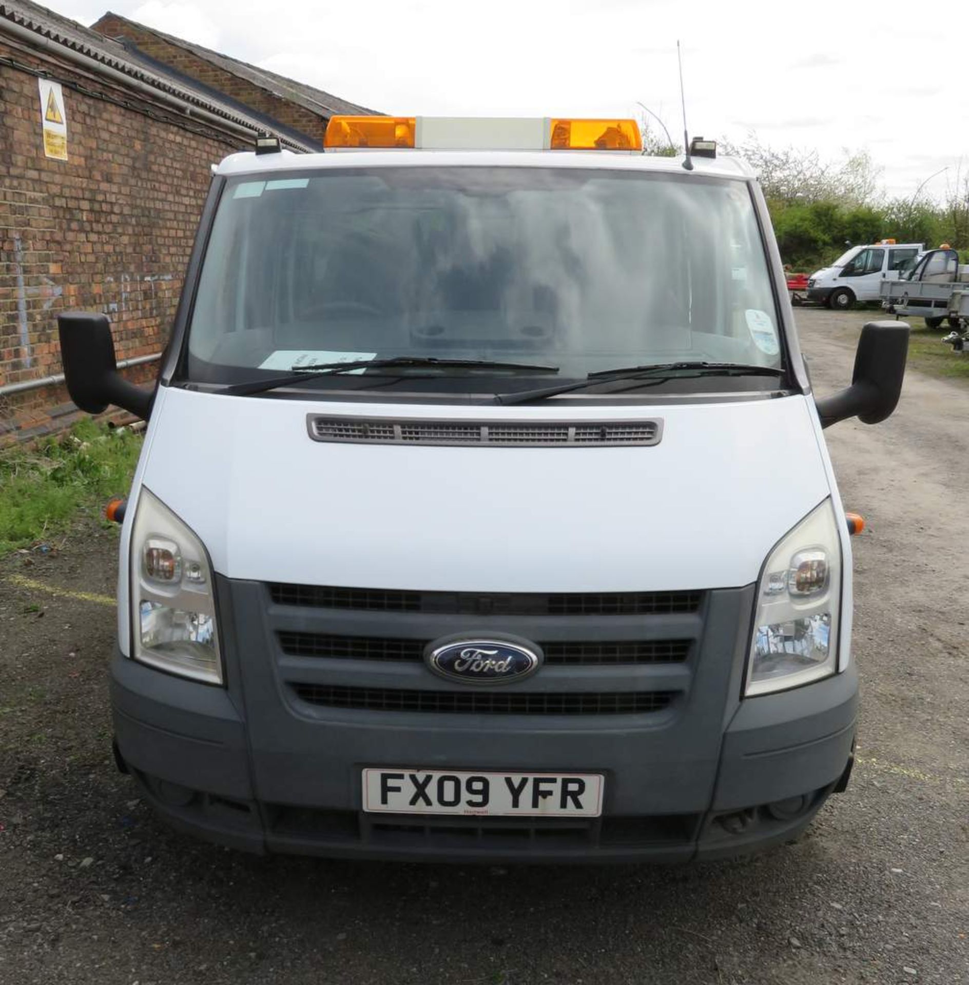 2009 Ford Transit T350L Double Cab Tipper - FX09 YFR - Image 8 of 24