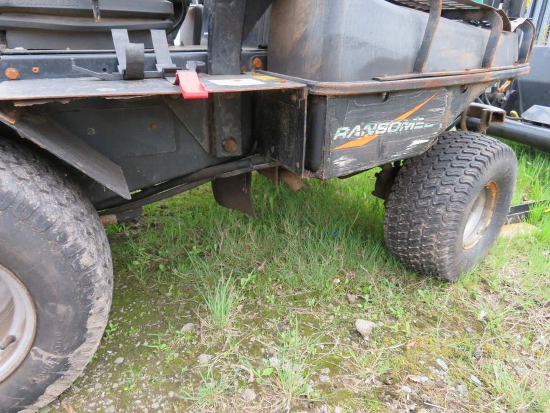 2009 Ransomes HR 3300T Out Front Cutting Deck Mower - FX09 ABF - Image 12 of 16