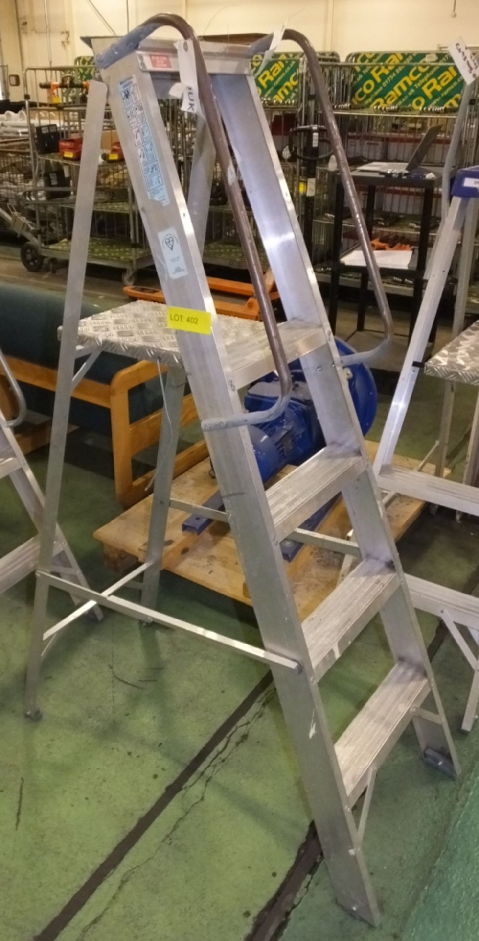 3 step & platform ladders