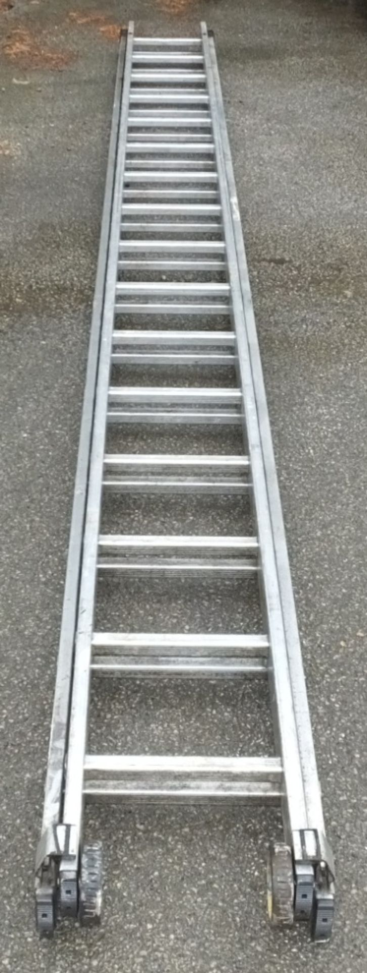 15ft 2 piece extending ladder - Image 3 of 3