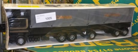 Scania model truck with twin trailer MK92001
