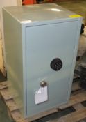 Electonic lockable cabinet - with key & combination