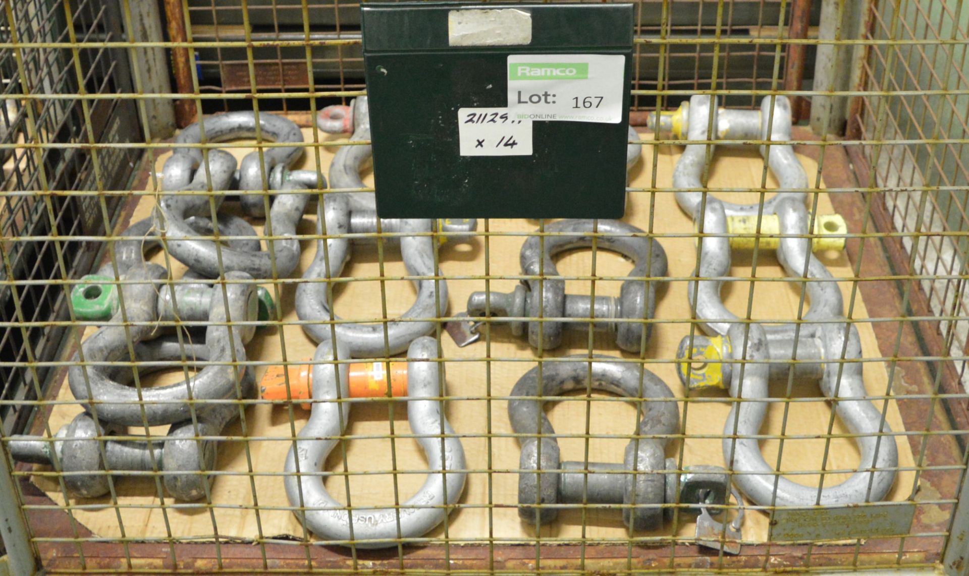 14x Assorted Shackles.