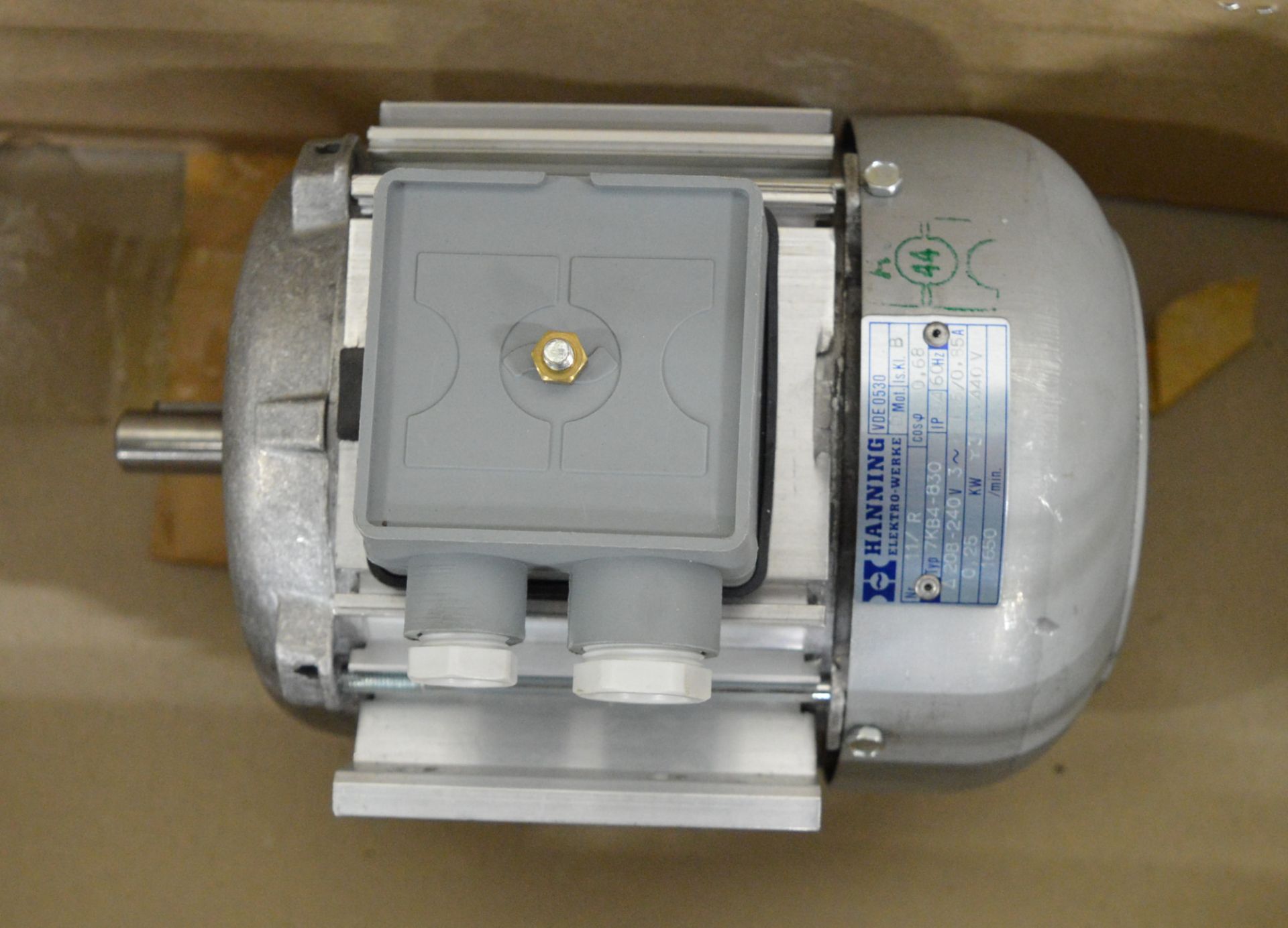 17x Transformers, Electric Motor 240V 60Hz 250W, Compressor NSN 7320995932763. - Image 4 of 5