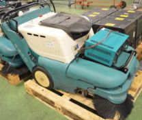 Tennant Floor Scrubbing Machine 3640.