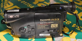 Panasonic Camera NV-R33B.