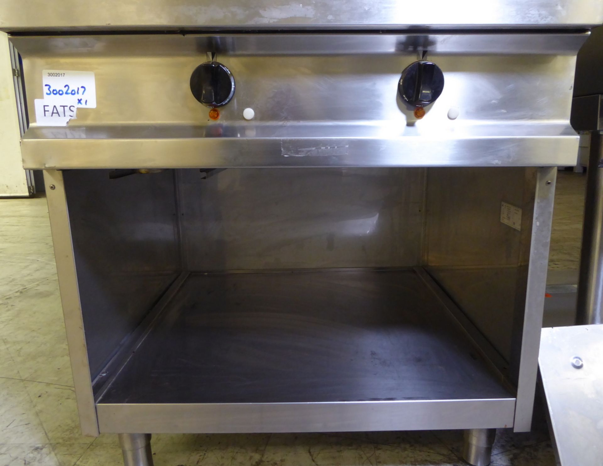 Moreno Dual Controlled griddle on stand 80 x 85 x 70cm (WxDxH) 415v 3 Phase - Image 3 of 5