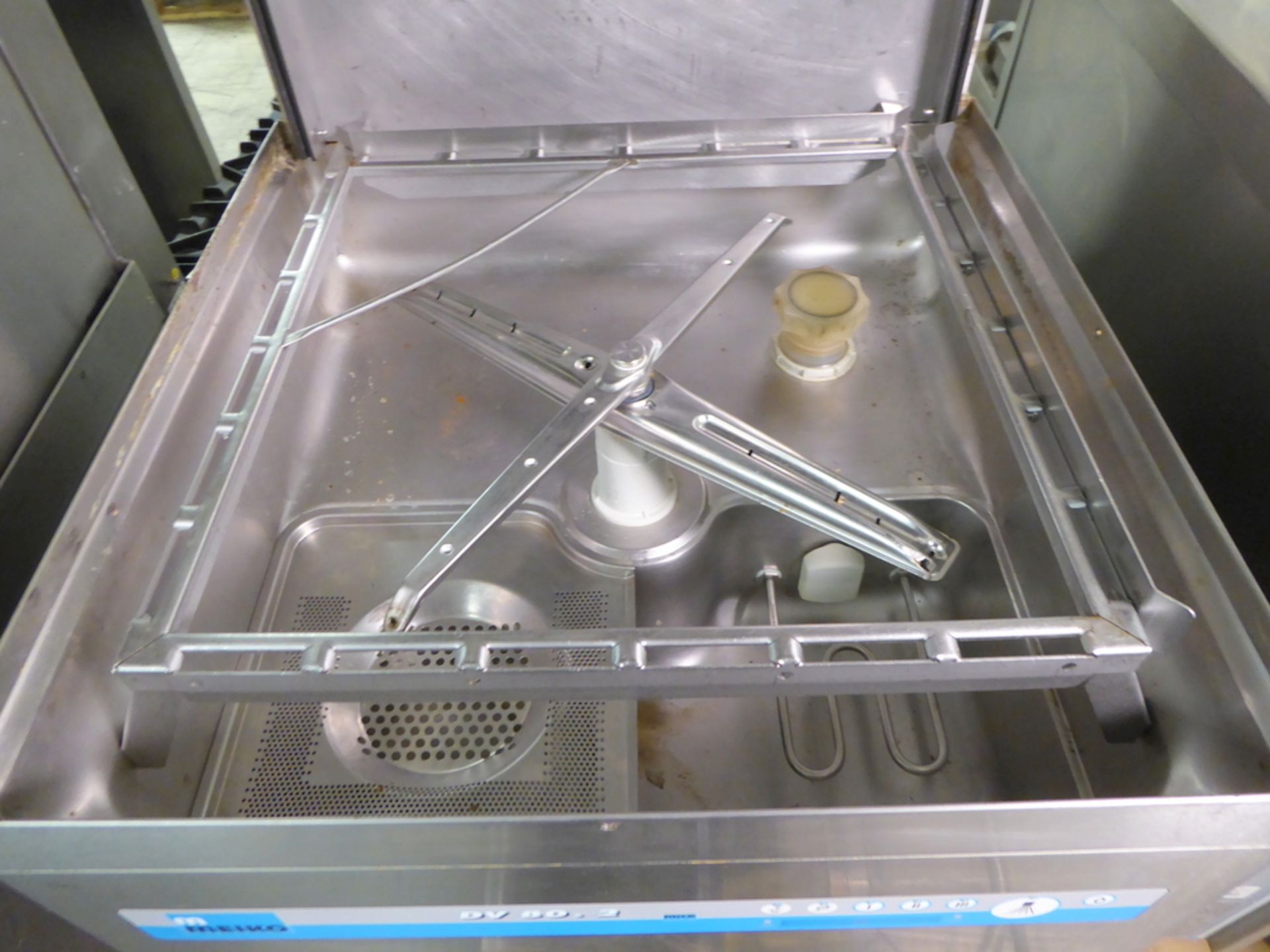 Meiko DV802 Passthrough Dishwasher 84 x 76 x 195cm (WxDxH with lid fully open) - Image 5 of 7