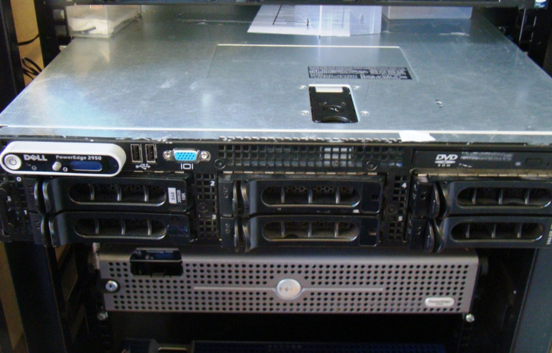 Dell 2950 PowerEdge 2 * 2.66Ghz Quad Core 1333Mhz , 22GB 667 Mhz Memory, 1 * 67Gb HDD, 1 *