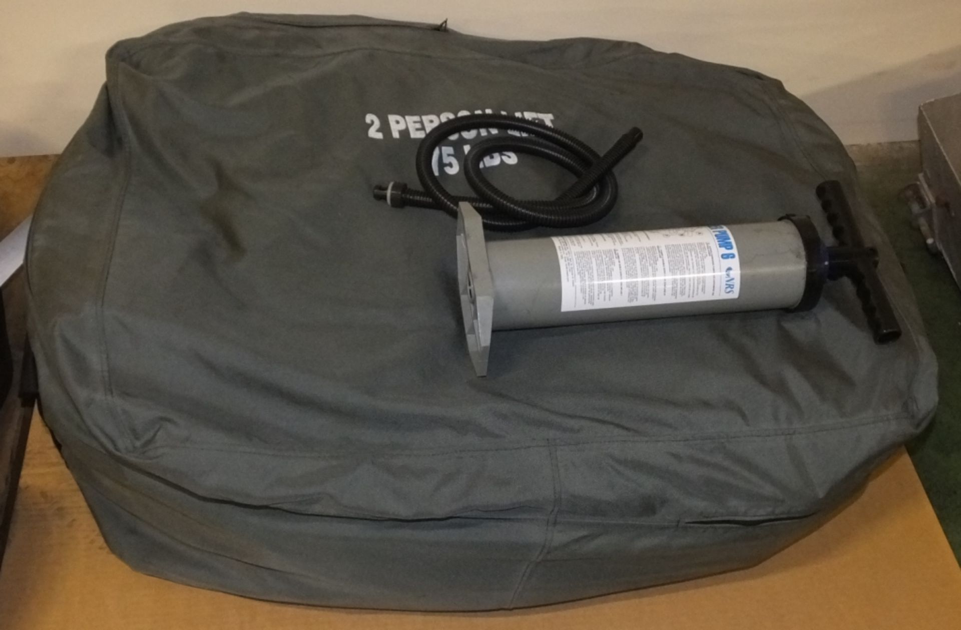 Inflatable Shelter - with hand pump