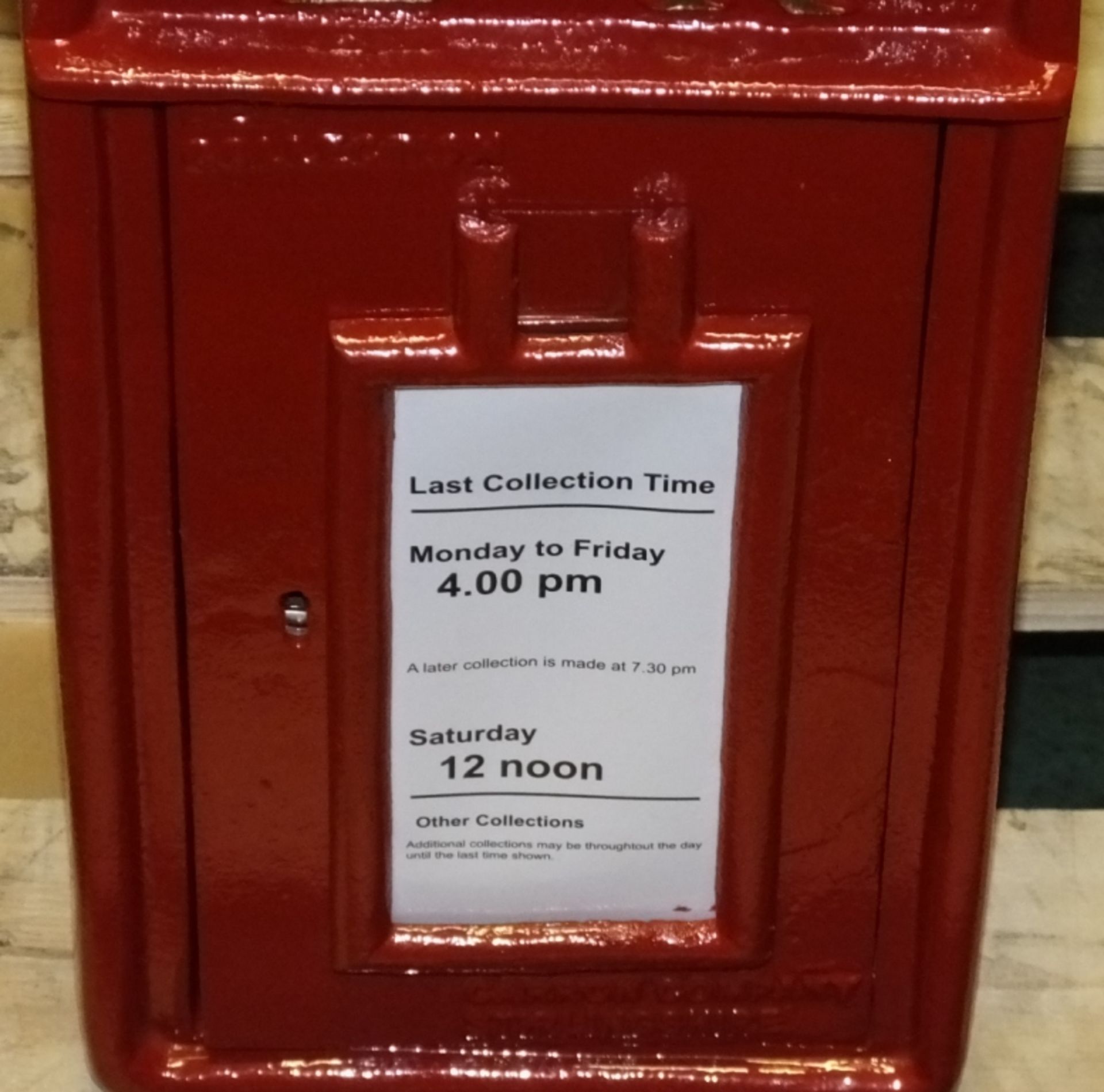 Postbox "Red" - lockable with keys - Image 3 of 4