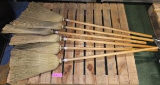 6x Sweeping up brushes
