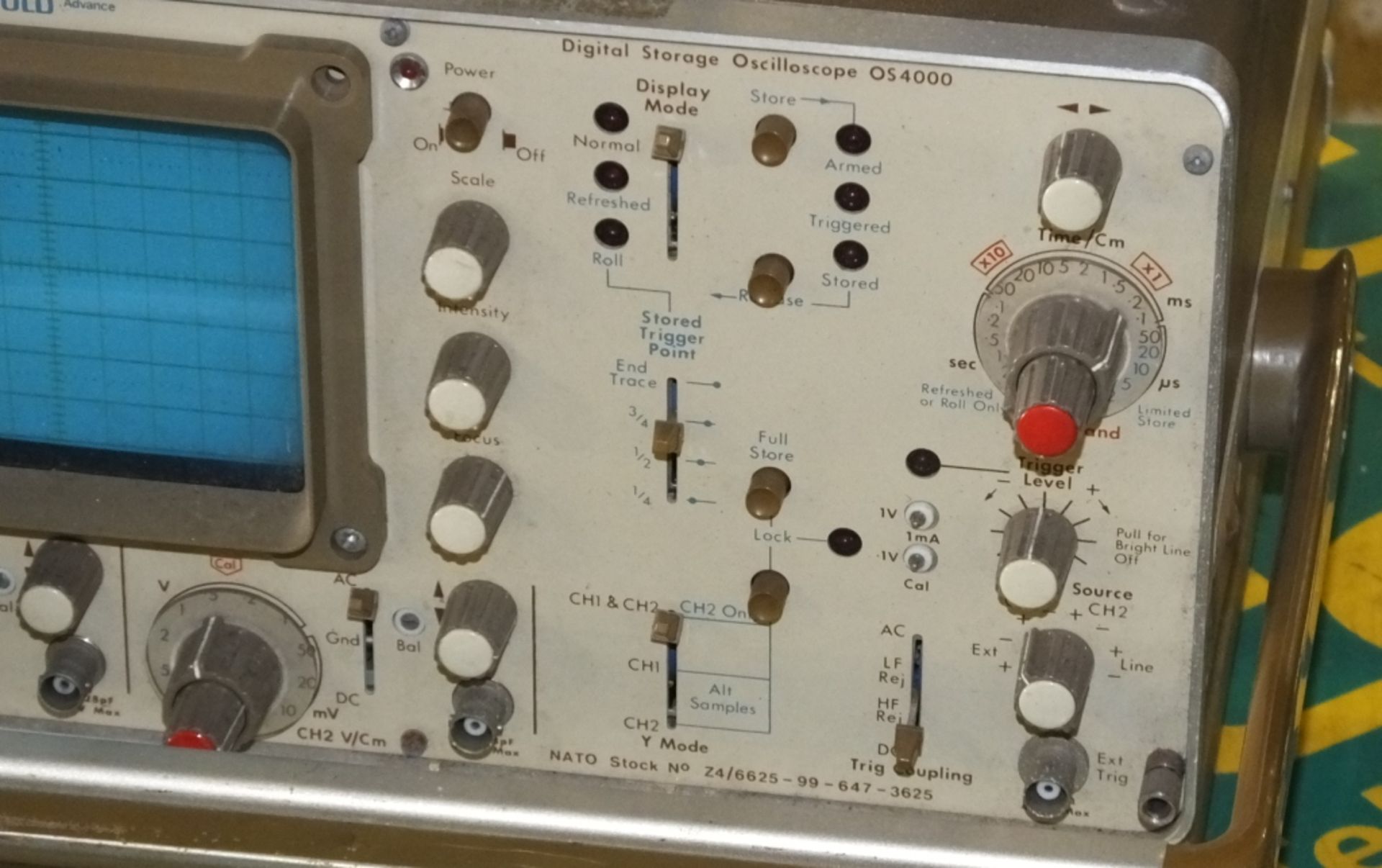 Gould Digital Storage Oscillocope OS4000 - Image 4 of 5