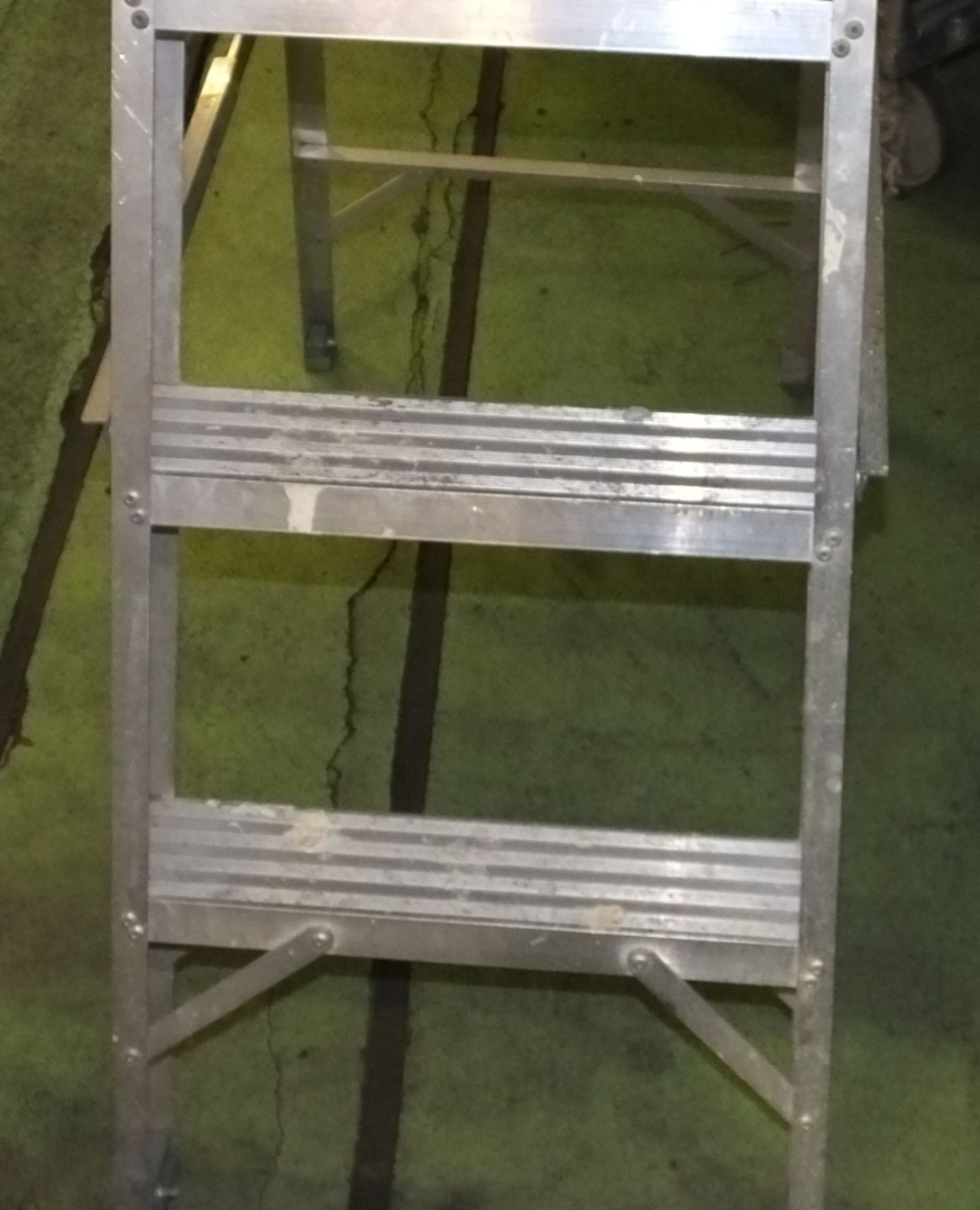 3 step & platform ladders - Image 2 of 2