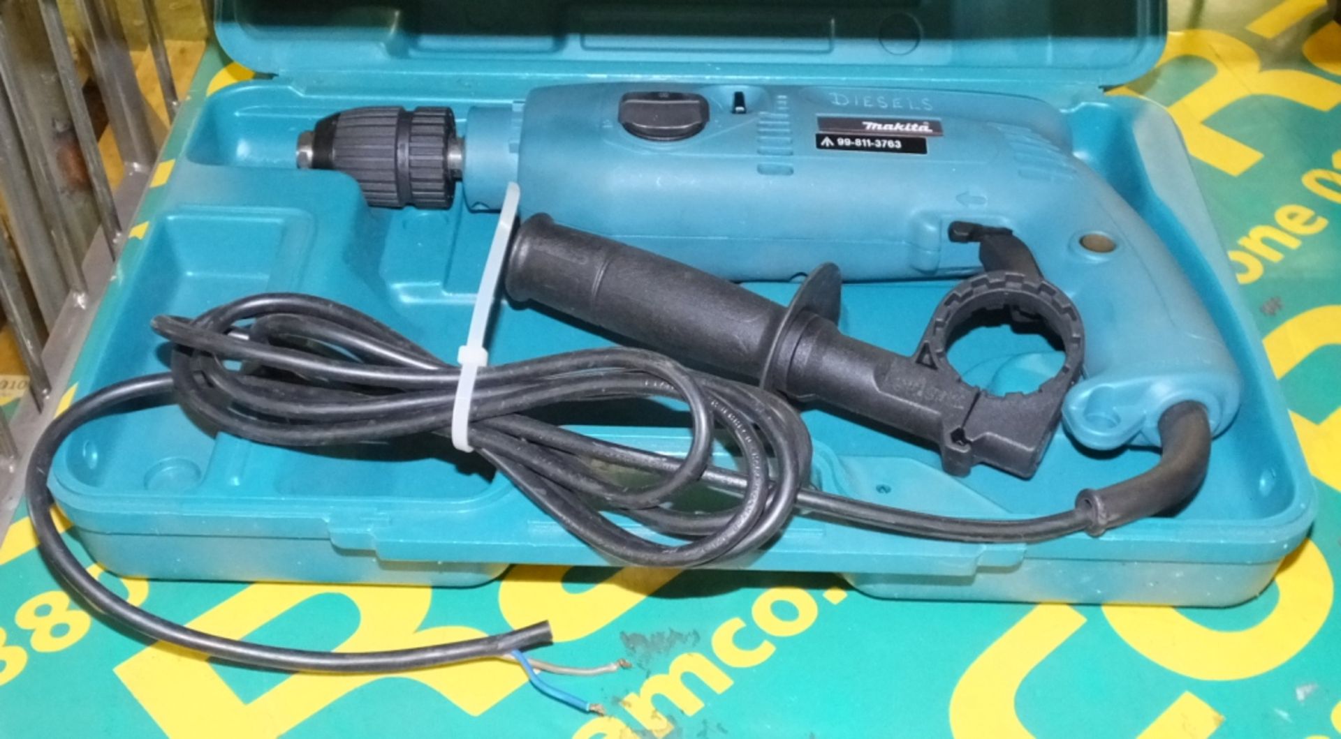 Makita HP2041 power drill in case