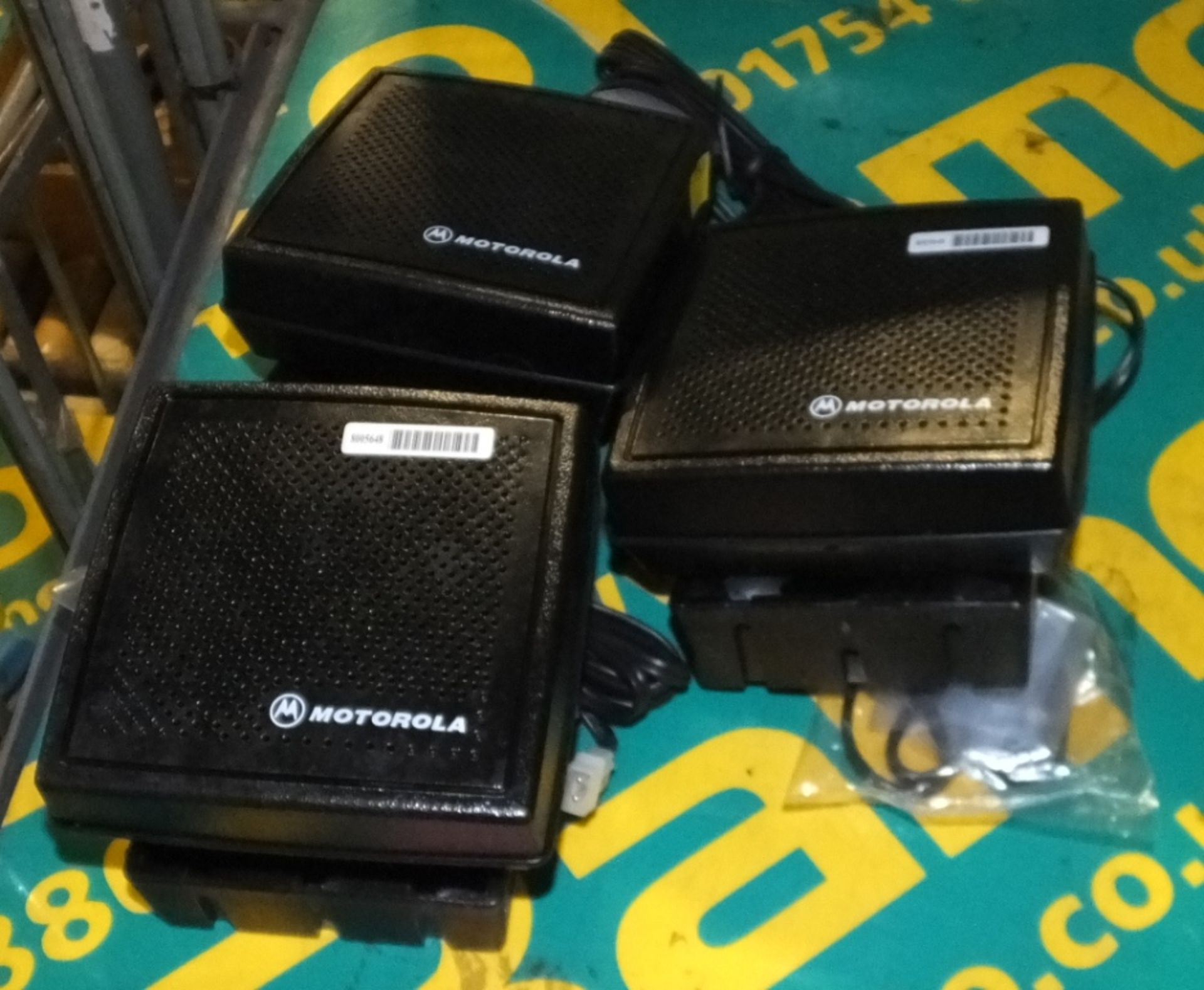 3x Motorola desktop speakers