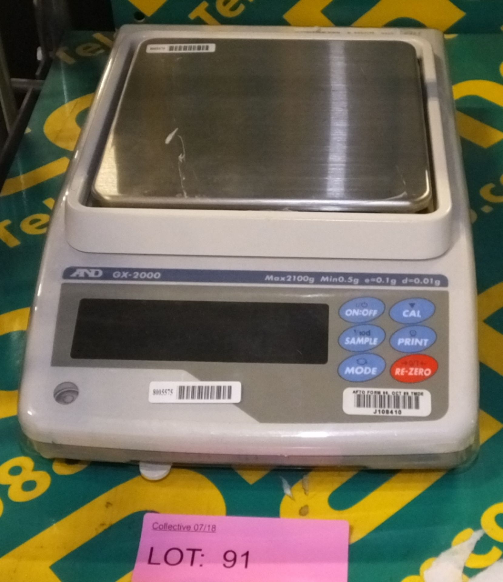 AND GX-2000 laboratory digital scales