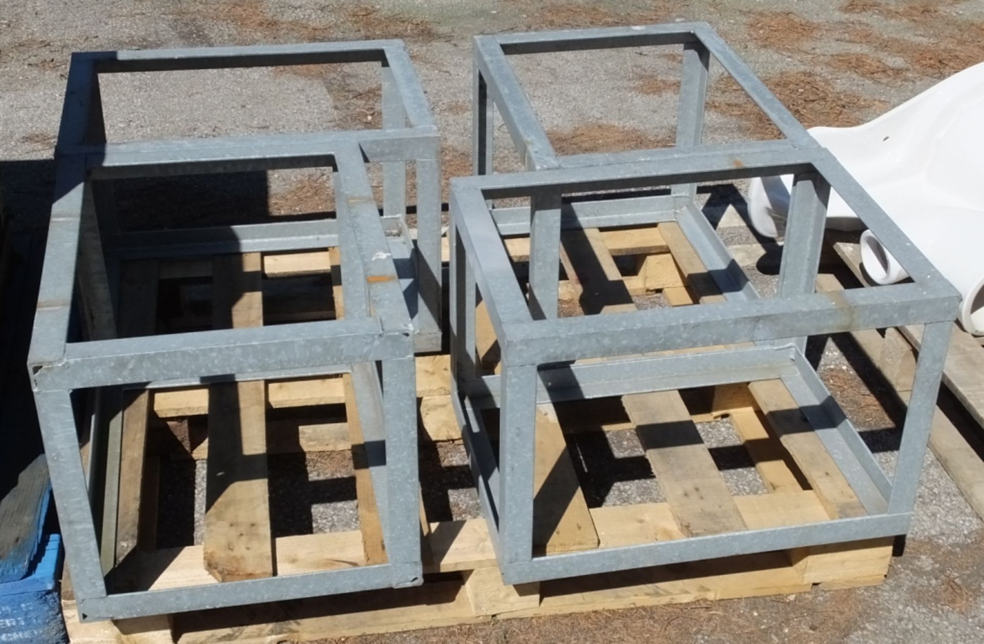 4x Galvinised Angle Iron Stands - 600 x 450 x 400