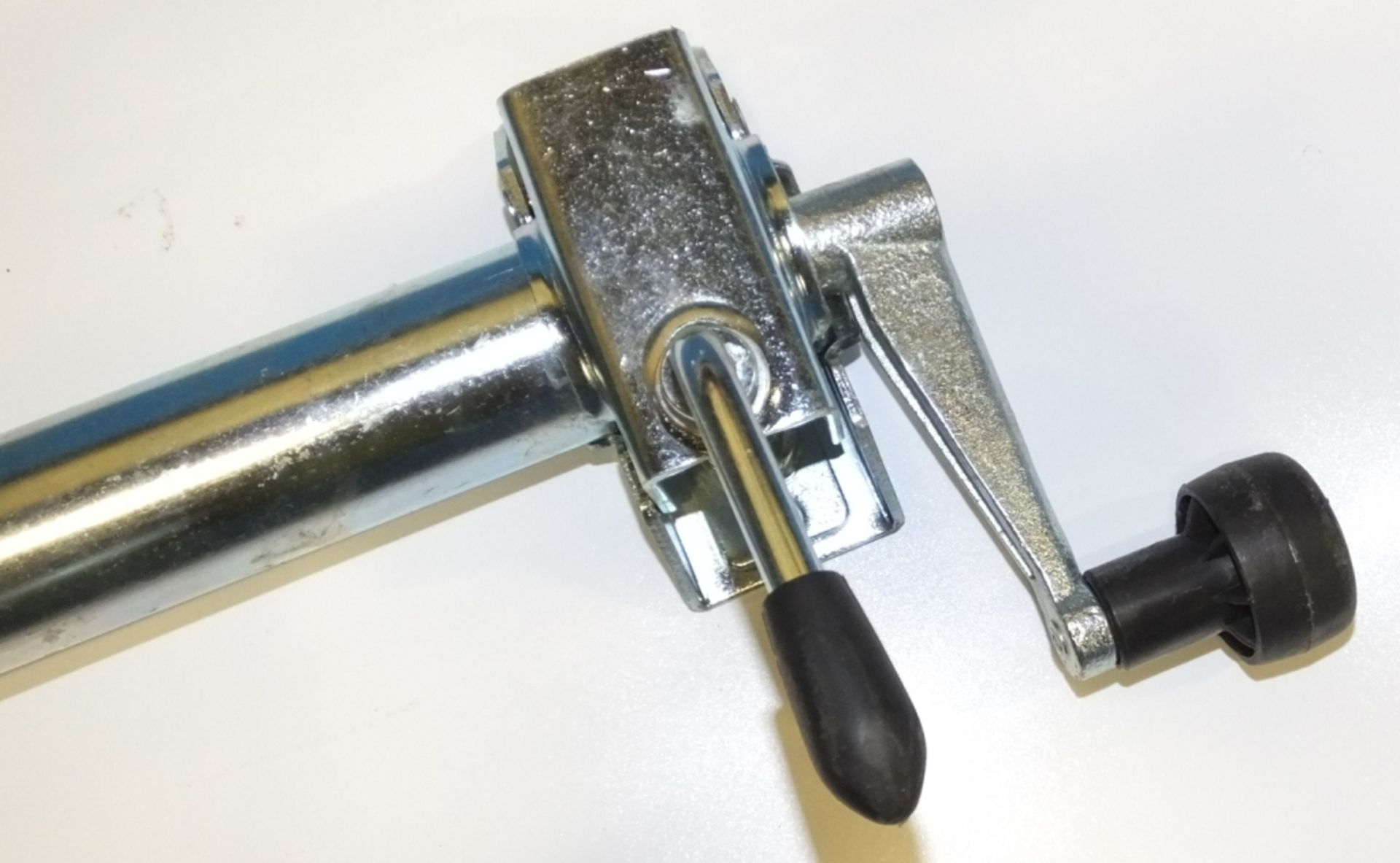 Maypole MP437 48mm Jockey wheel plus clamp - Image 2 of 3