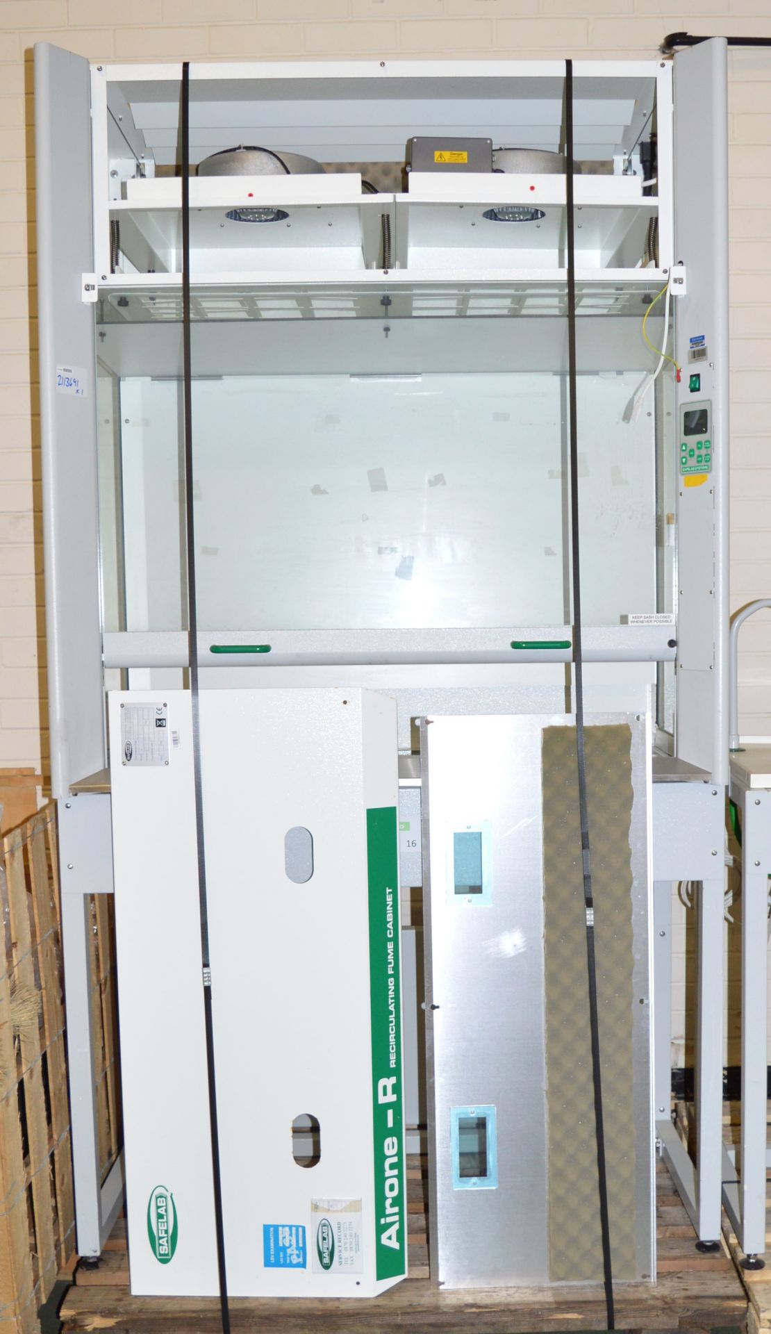 1200R Airone Filtration Fume Cabinet + Stand