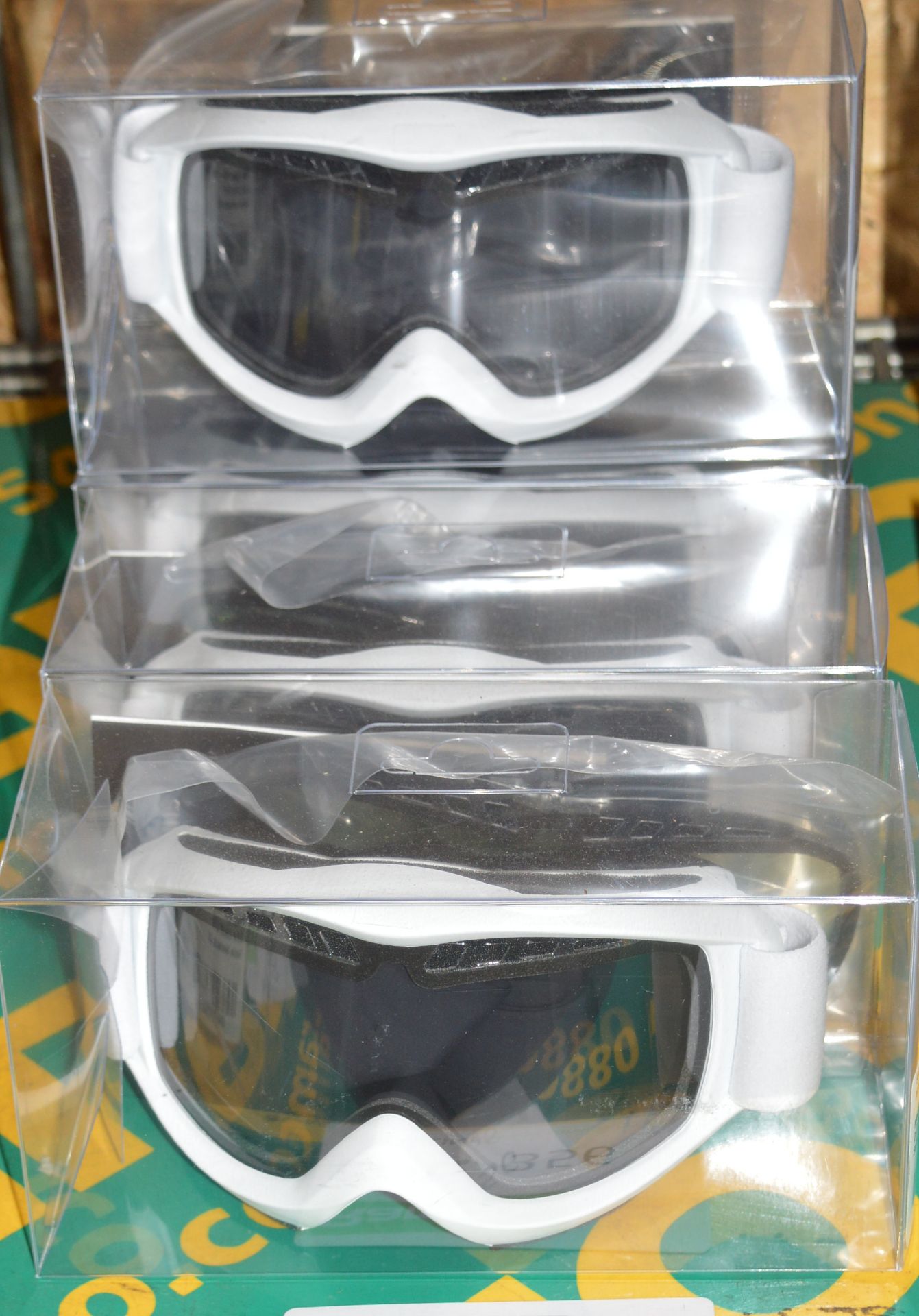 4x Snow Goggles.