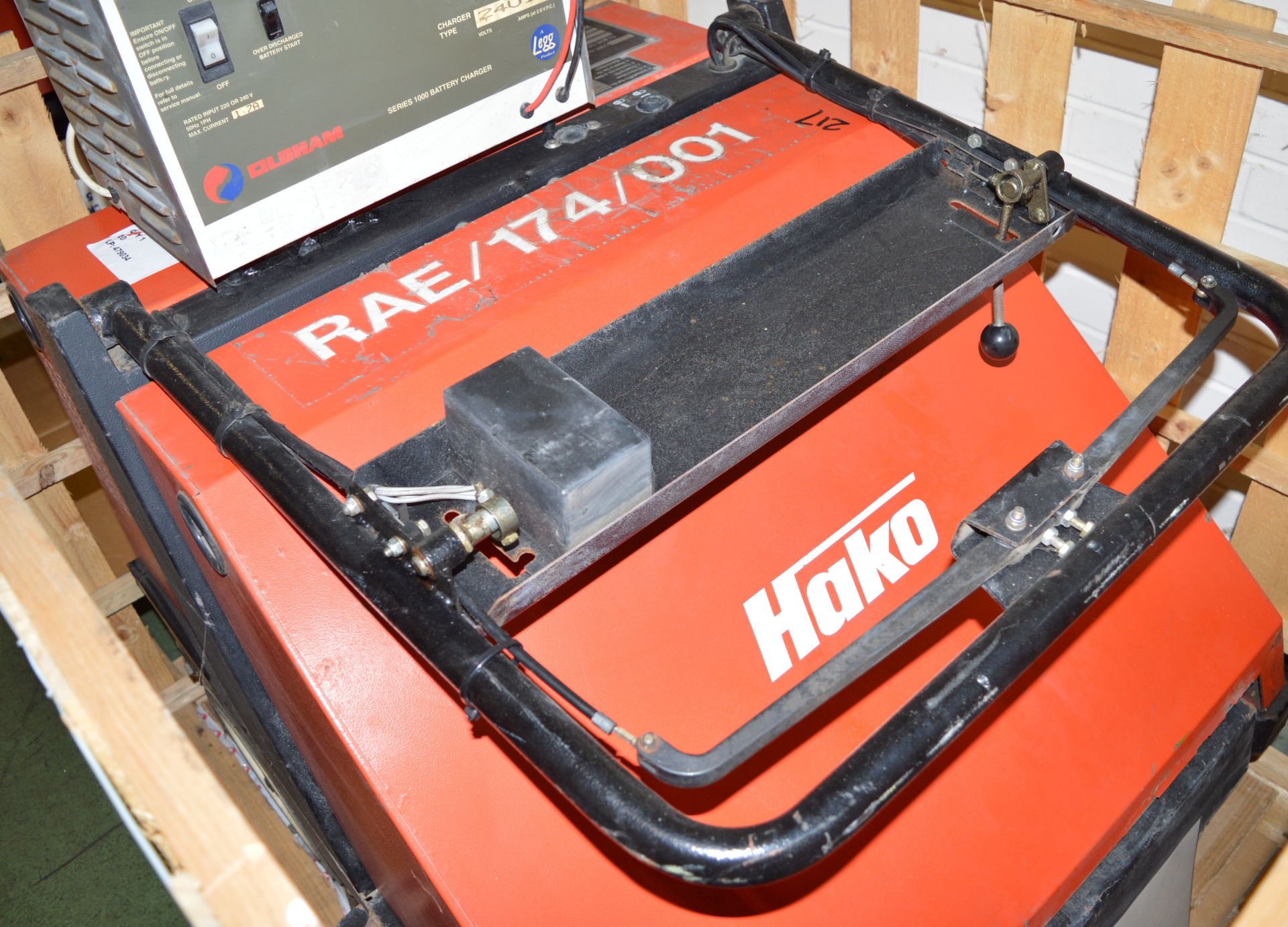 Cleaner Vacuum Elec Hako - Image 2 of 4