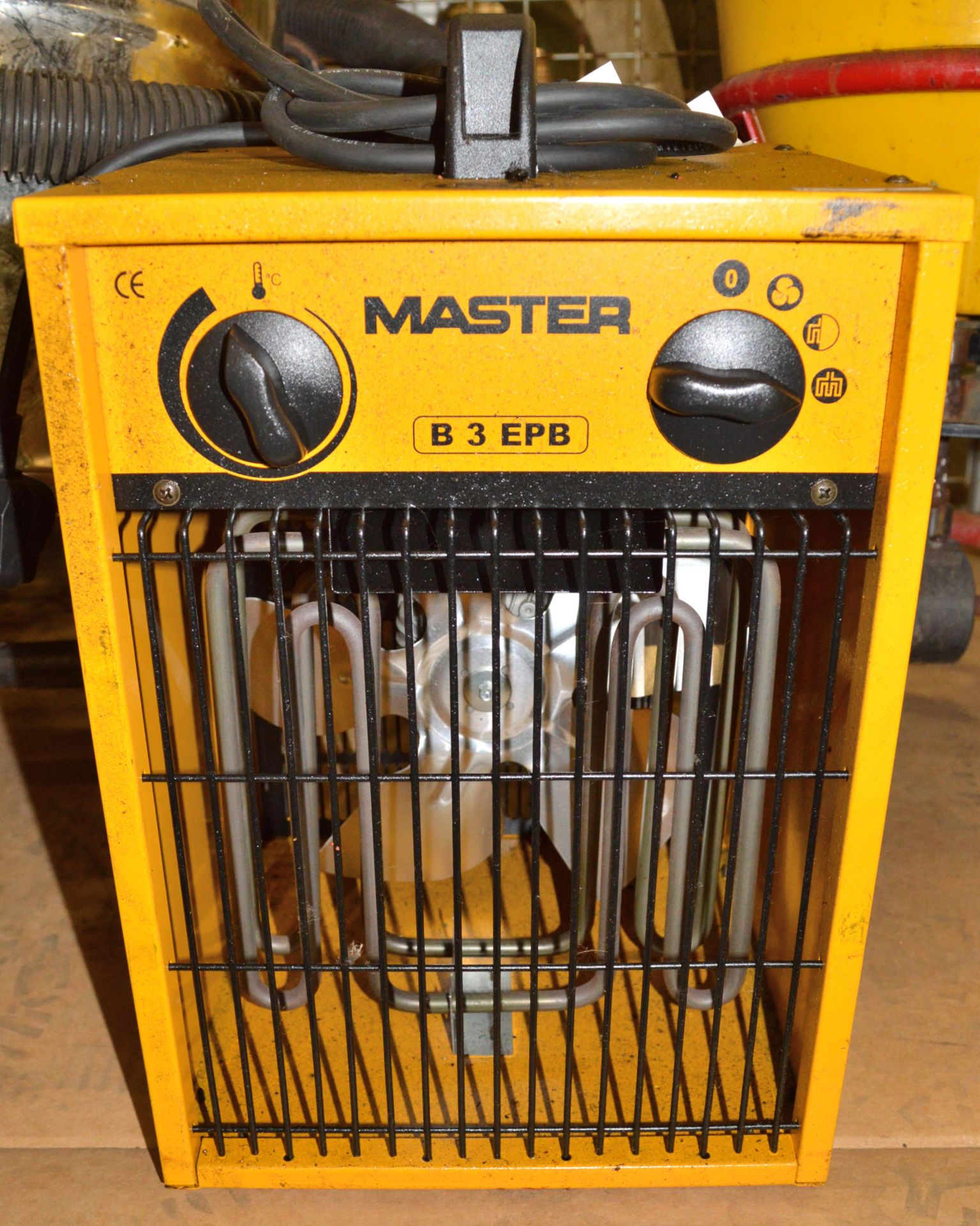Numatic Vacuum Cleaner. Master B-3-EPB Heater Fan. Salt Spreader. - Image 6 of 8
